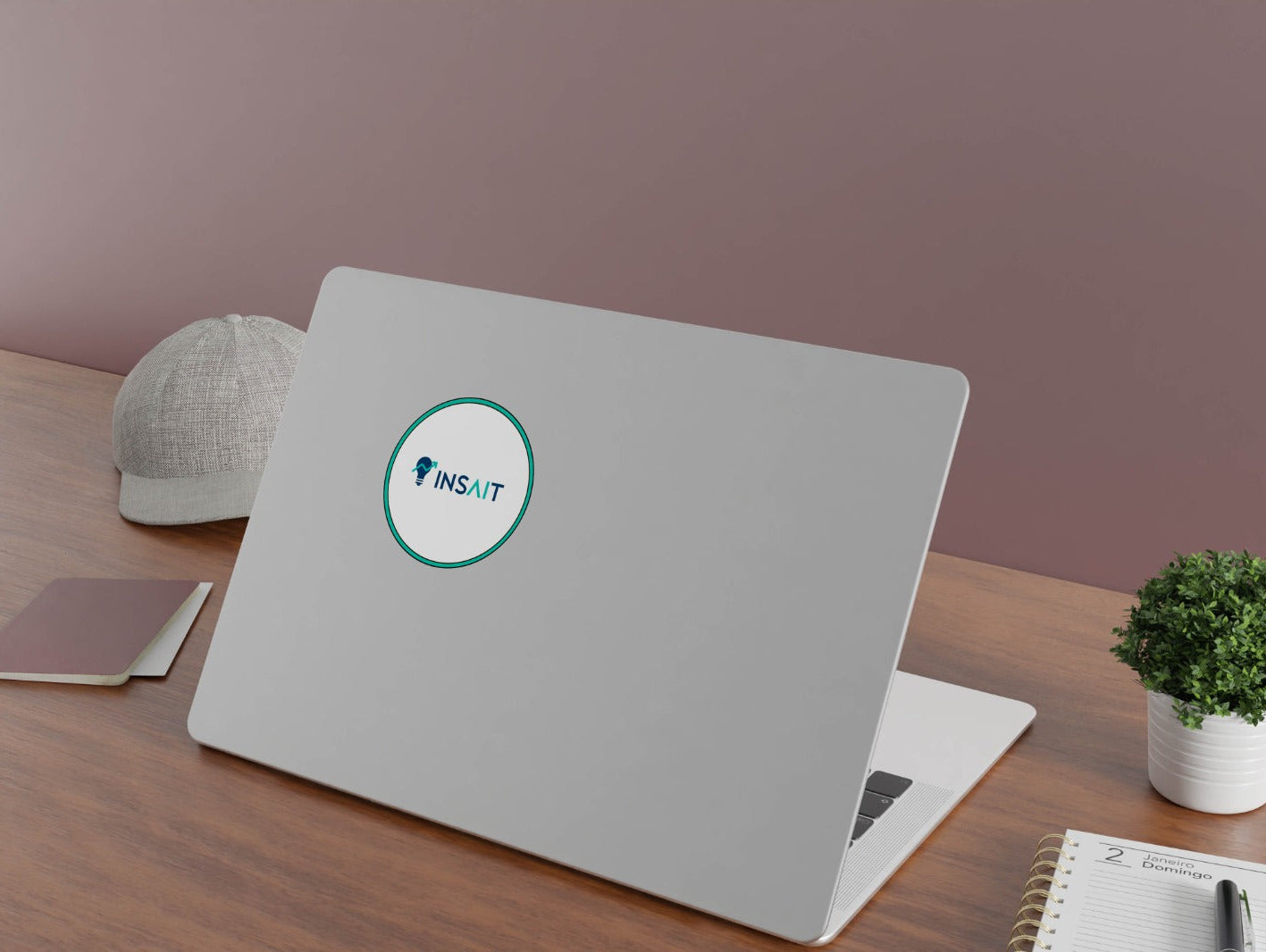 מדבקות בחיתוך צורני - אחד המוצרים המבוקשים והאהובים בעולם הדפוס והמיתוג