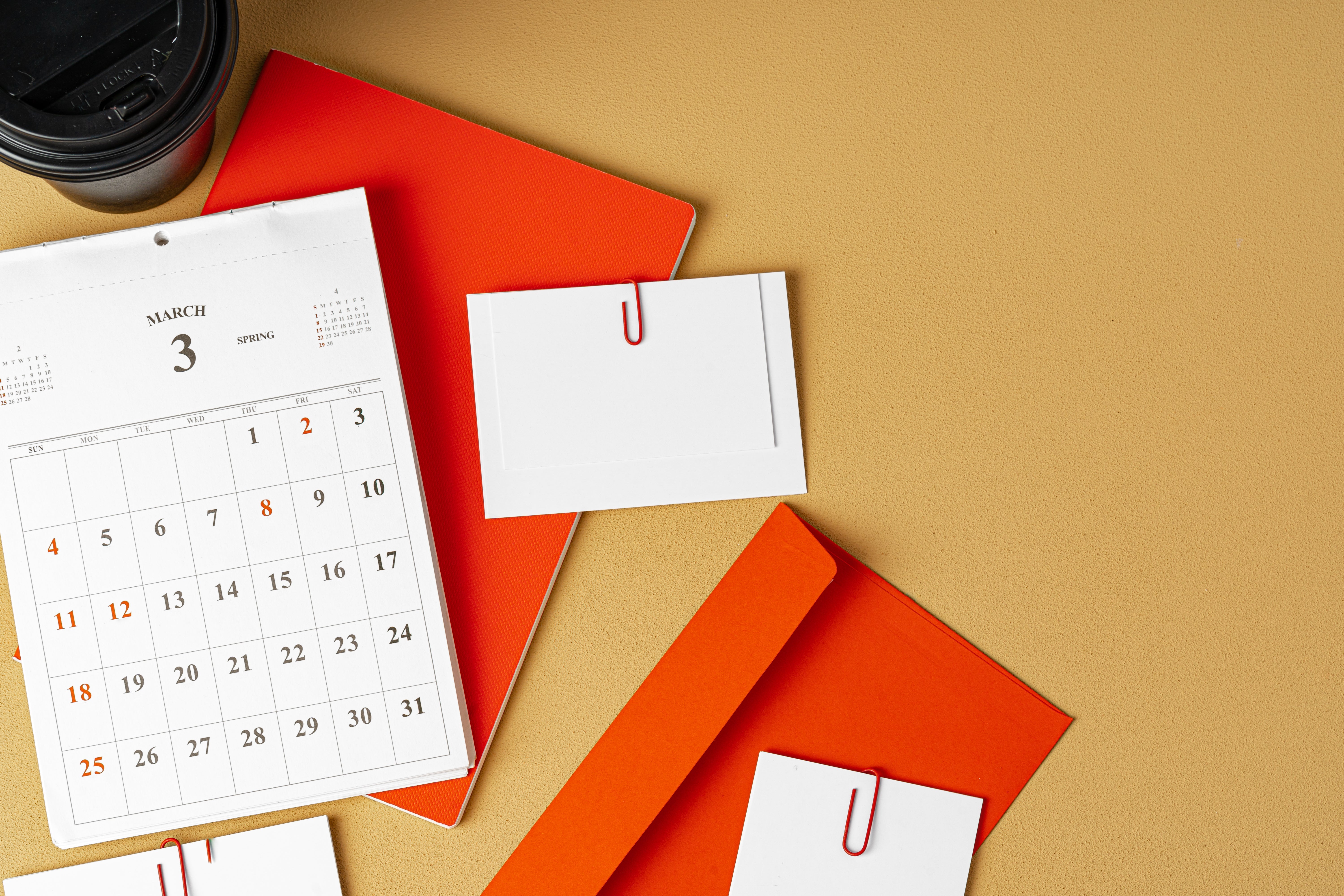 לוח שנה ממותג: פתרון מיתוג פשוט שמשאיר אותך בזיכרון כל השנה